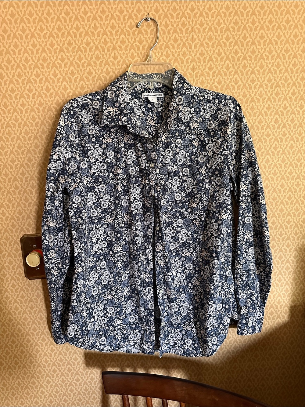 Amazon Essentials Navy and White Floral Button-Down Shirt